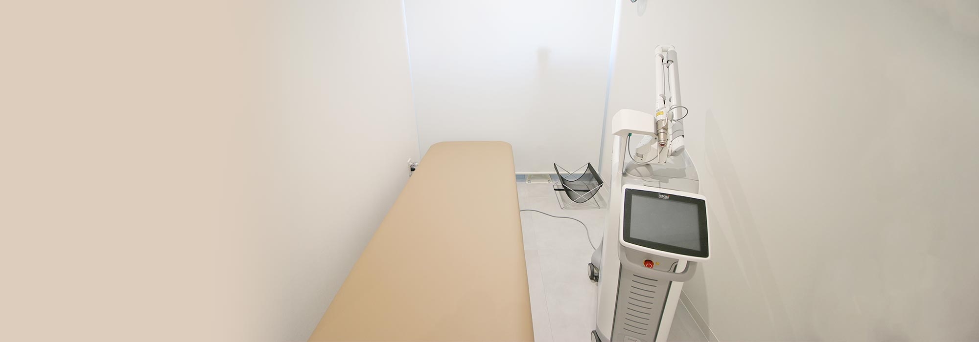 西荻窪ゆか皮ふ科施術室の写真